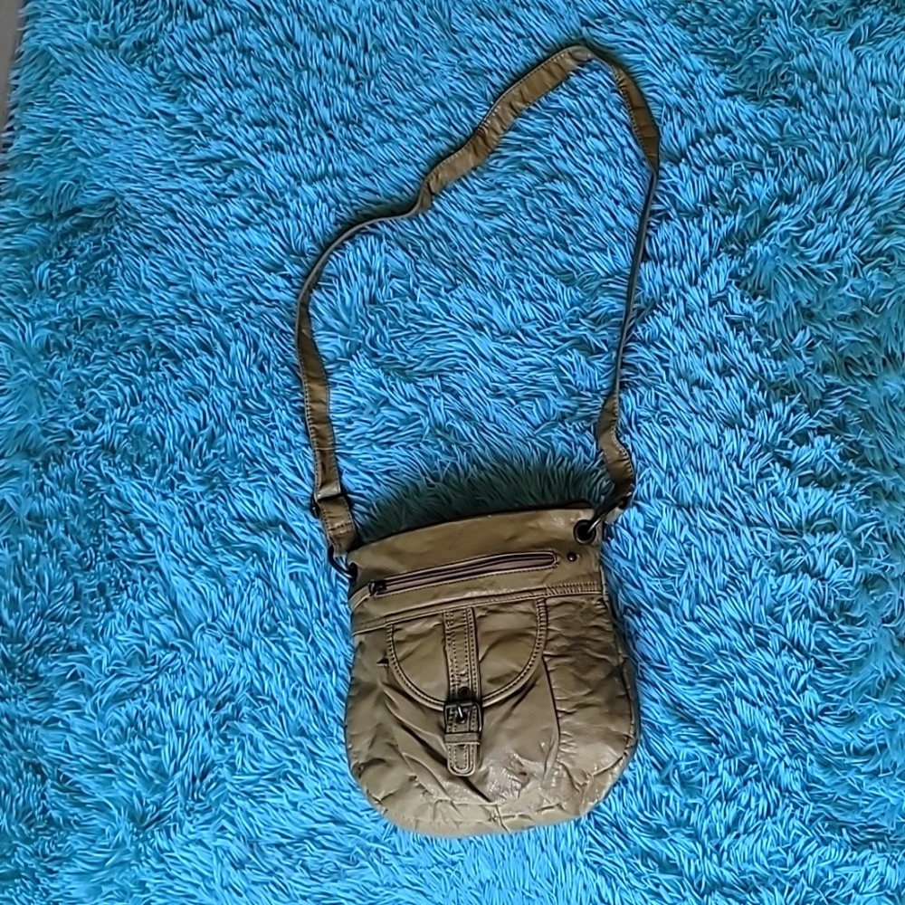 BUENO, gold handbag